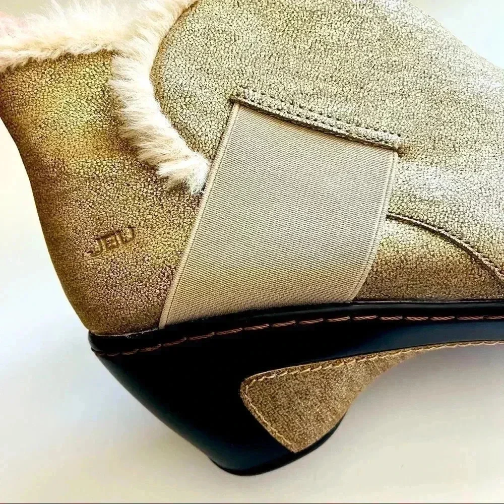 NWOT Jambu JBU Mila Ankle Boots